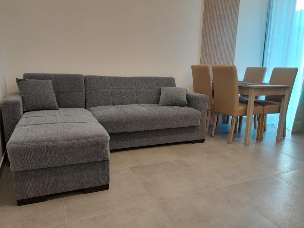 Baaria Apartment Barcellona-Pozzo di Gotto Bagian luar foto