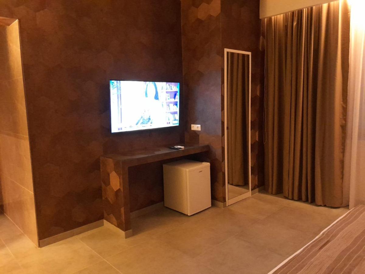 Baaria Apartment Barcellona-Pozzo di Gotto Bagian luar foto