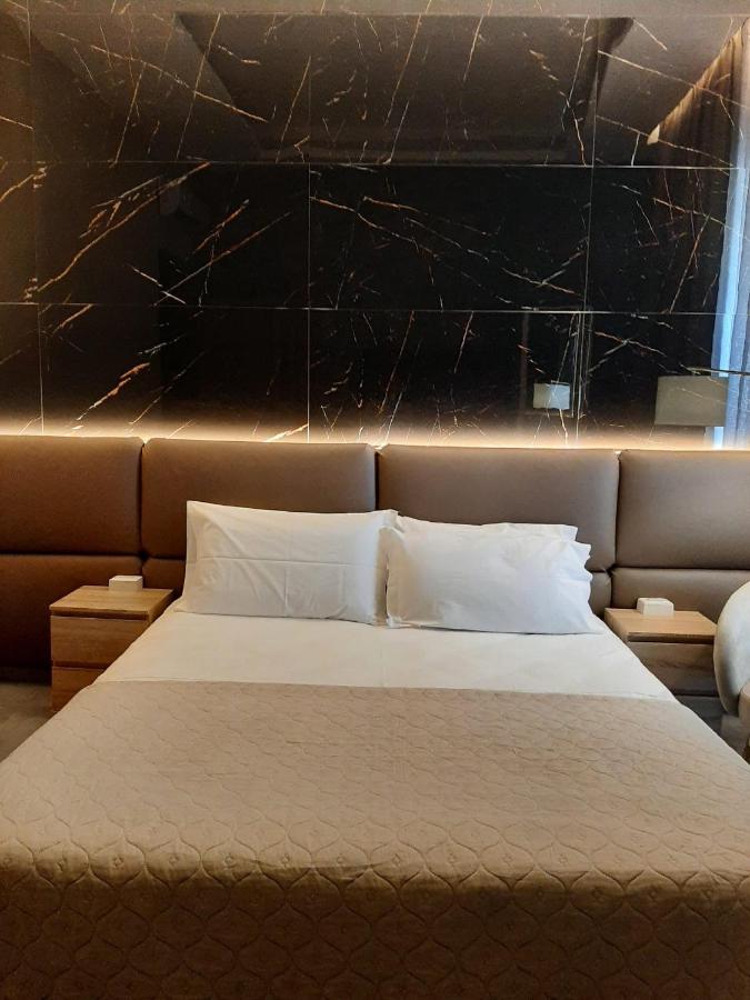 Baaria Apartment Barcellona-Pozzo di Gotto Bagian luar foto