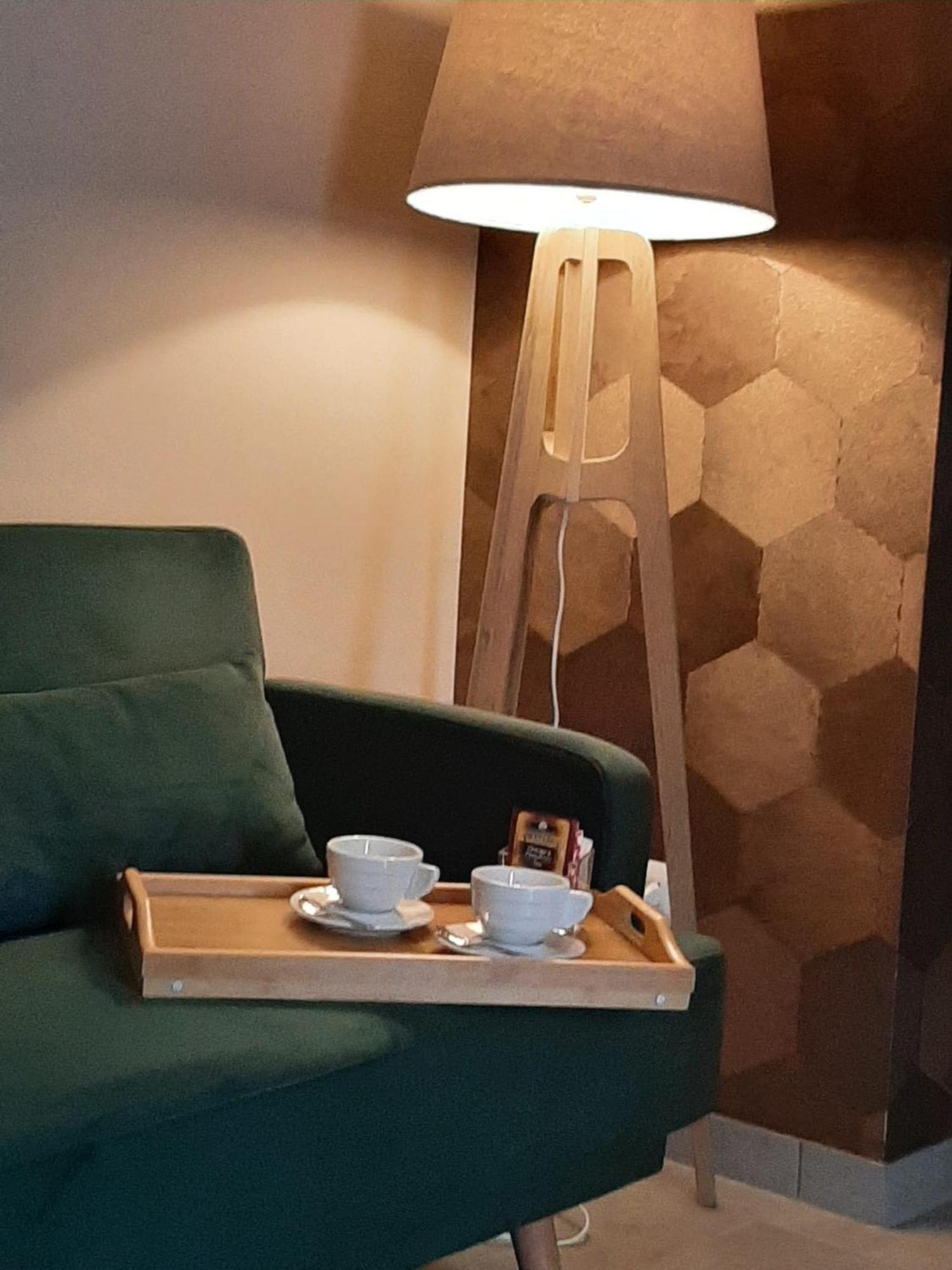 Baaria Apartment Barcellona-Pozzo di Gotto Bagian luar foto