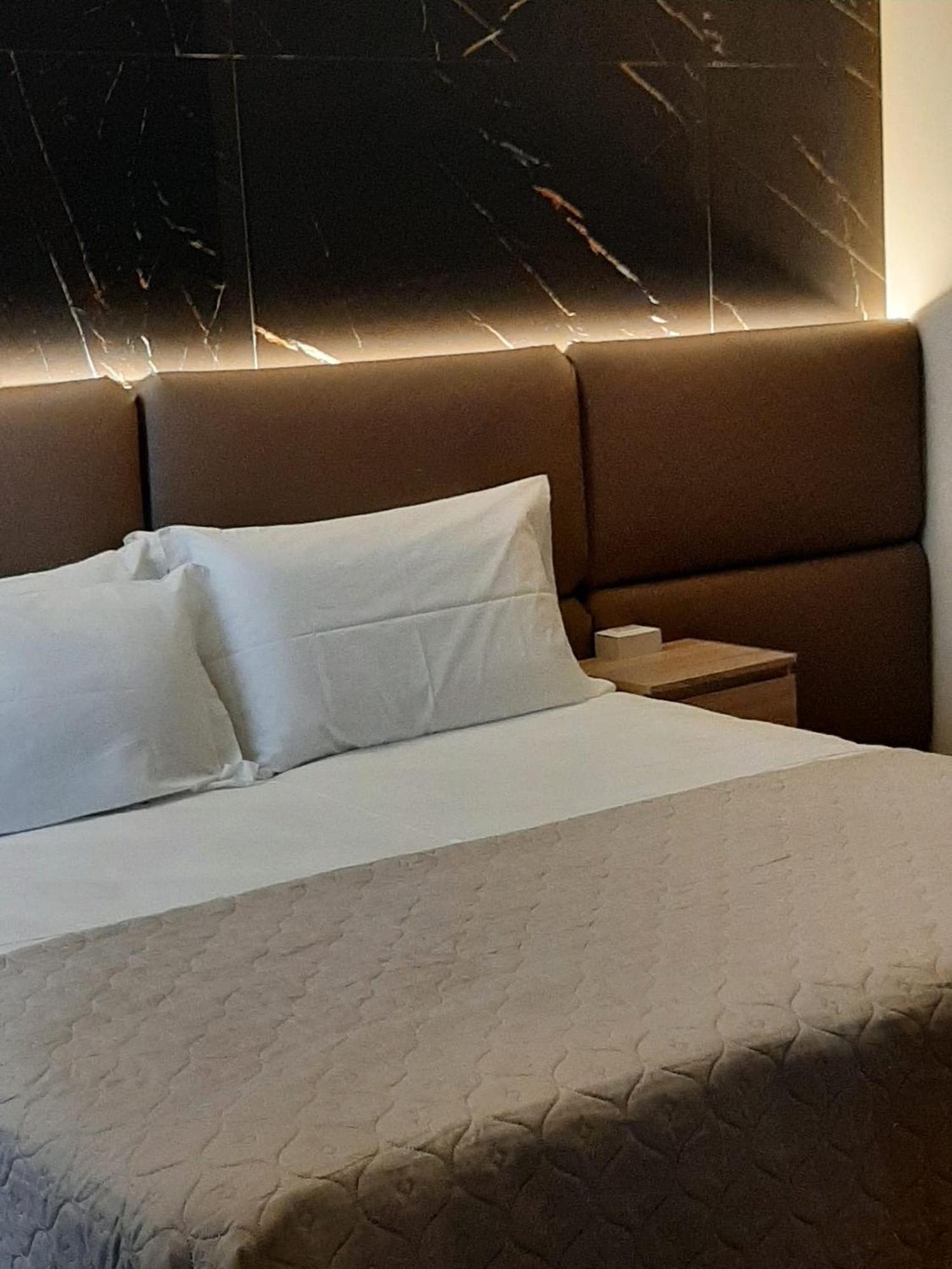 Baaria Apartment Barcellona-Pozzo di Gotto Bagian luar foto