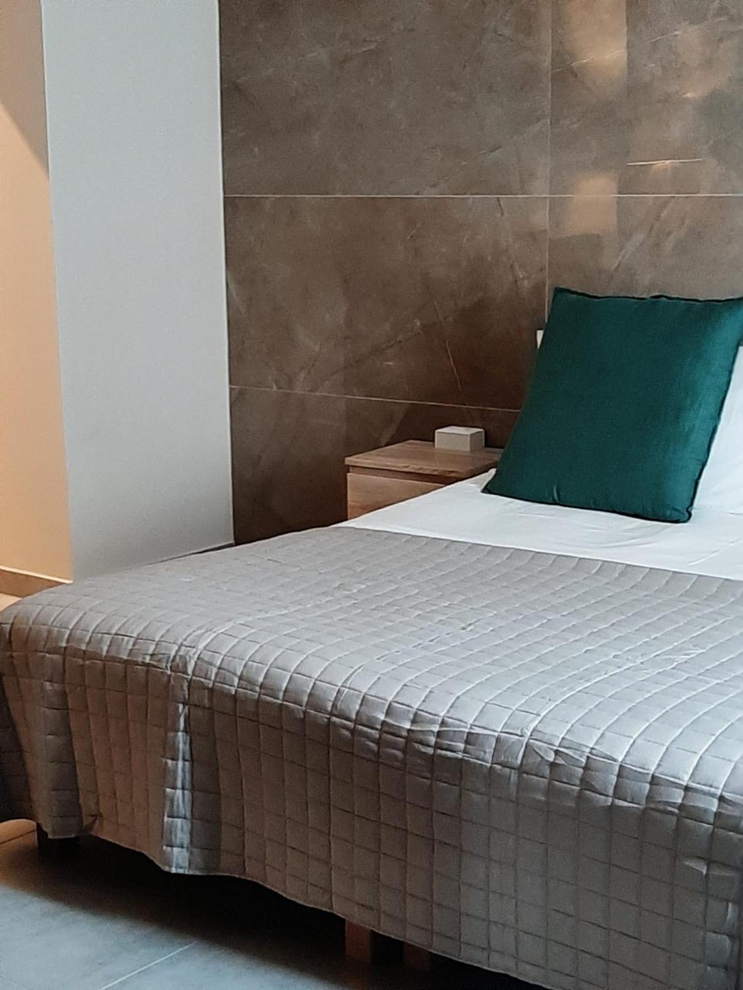 Baaria Apartment Barcellona-Pozzo di Gotto Bagian luar foto