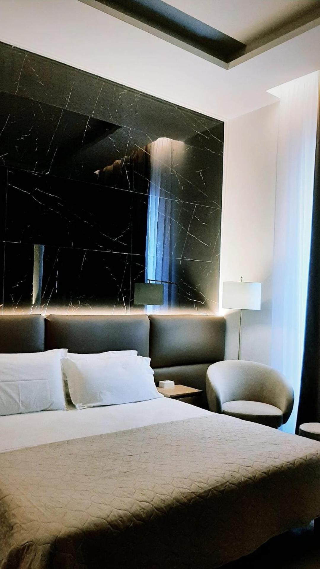 Baaria Apartment Barcellona-Pozzo di Gotto Bagian luar foto